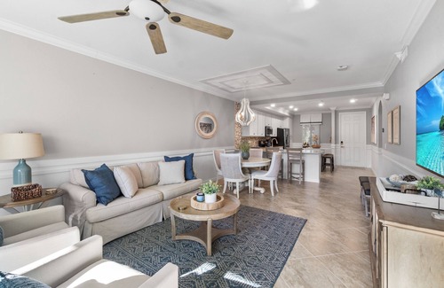 Naples Condo | 🌴Modern Treviso Bay Condo w/Resort-Style Amenities & Prime Naples Location