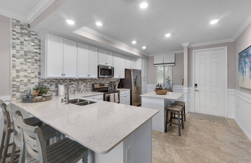 Naples Condo | 🌴Modern Treviso Bay Condo w/Resort-Style Amenities & Prime Naples Location