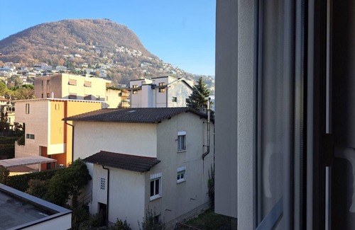 Viganello Apartment | Modern two-room apartment 15 minutes from Ciani Park (Urban 10)
