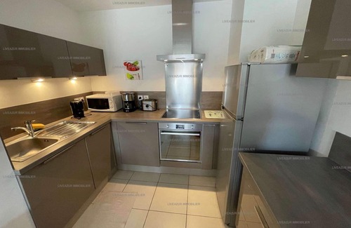 Sanary-sur-Mer Apartment | Modern two-room apartment with all comfort in the city center, shops and beach on foot for 6