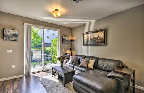 Hough House | Modern Vancouver Townhome - Right on Main St!