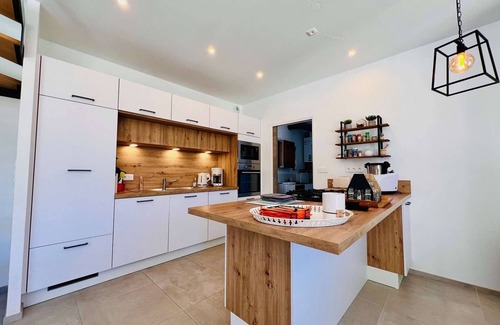 Saint-Pierre-Quiberon Villa | Modern Villa 5 Rooms, Sleeps 8 - Near Wild Coast & Beach