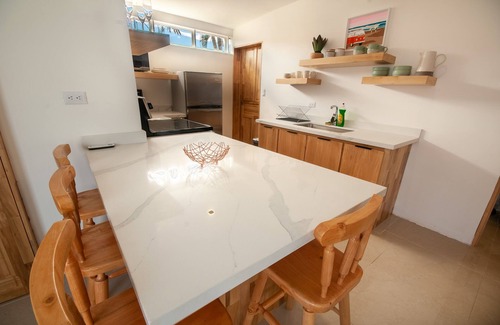 Barrio Santa Lucia Villa | Modern Villa 1 Block to the Beach and Town