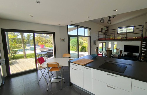 Lauret House | Modern villa 8 pers with view, infinity pool