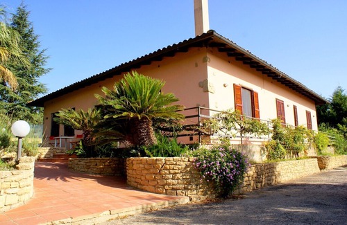 Caltagirone Villa | Modern Villa in Caltagirone Italy with Private Pool