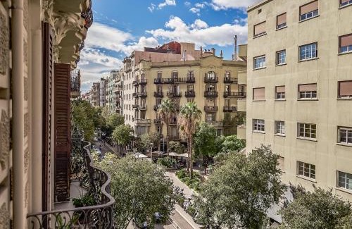 L'Antiga Esquerra de l'Eixample Apartment | Modern Villa in Eixample with Sea Near