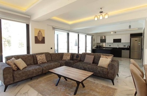 Hisaronu Villa | Modern Villa in Ölüdeniz with Private Pool and Children's Pool for 8 People