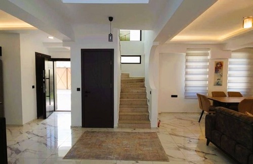Hisaronu Villa | Modern Villa in Ölüdeniz with Private Pool and Children's Pool for 8 People
