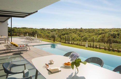 Bale Villa | Modern Villa Noble 1 with an indoor and outdoor pool