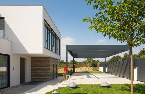 Bale Villa | Modern Villa Noble with outdoor pool and game room