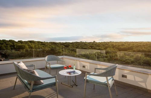 Bale Villa | Modern Villa Noble with outdoor pool and game room