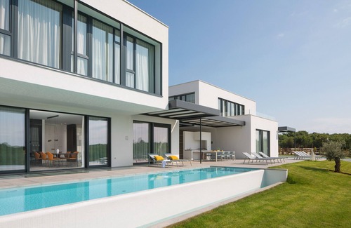 Bale Villa | Modern Villa Noble with outdoor and indoor pool