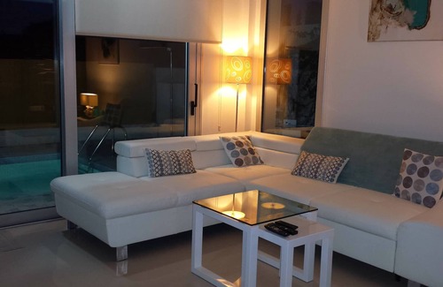 Orihuela Costa Villa | MODERN VILLA WITH PRIVATE POOL NEAR BEACHES AND GOLF COURSES