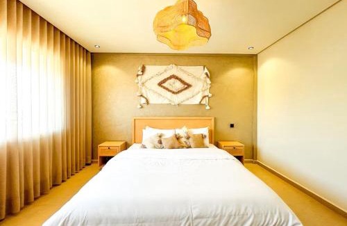 Tamariss Villa | Modern Villa with Rooftop & Sea View - 5 Bedrooms