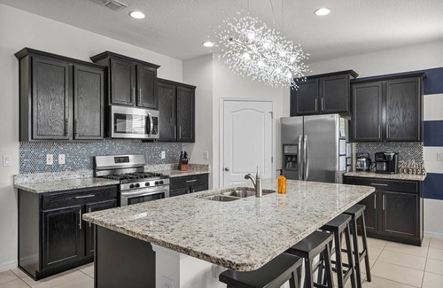 Loughman Villa | Modern Villa With South Facing Private Pool/Spa Near Disney!