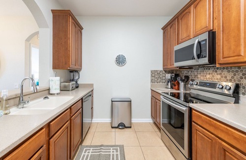 Florida Central Atlantic Coast Condo | Modern Vista Cay nr pool Walk to OCCC close iDrive