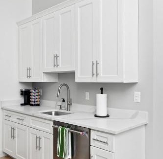 Old Port Apartment | Modern Walkable Old Port 2BR Loft