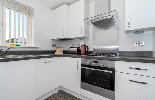 Smethwick House | Modern West Midlands Family home with Garden