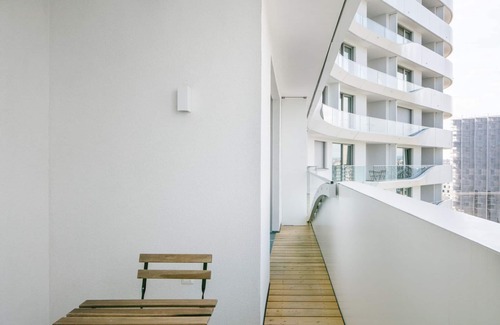 Favoriten Apartment | Modern Wieden 1BR w/Balcony, Gym, Elevator, walk to U-Bahn, by Blueground