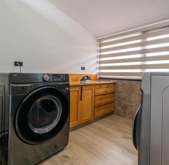Ecuadorian Amazon House | Moderna Casa Cuenca