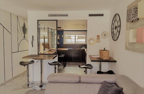 Aduanas House | Moderne Ferienwohnung in Strand- und Hafennähe von Jávea