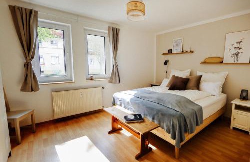 Naumburg Apartment | Moderne Fewo mit Balkon und Parkplatz - salt apartments