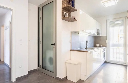 Znjan Apartment | Moderne Unterkunft in der Nähe der Interessantesten Sehenswürdigkeiten von Split