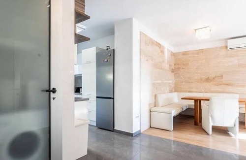 Znjan Apartment | Moderne Unterkunft in der Nähe der Interessantesten Sehenswürdigkeiten von Split
