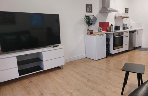 Elsenfeld Apartment | Moderne WHG in Churfranken: Fahrrad-wandertouren & Geschäftlich/monteuer😊