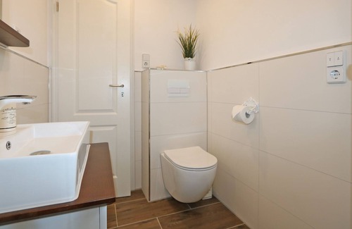 Ostseebad Wustrow House | Moderner 2-zimmer Bungalow mit Herrlicher Terrasse - 40 m vom Strand Entfernt!