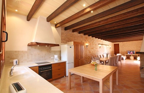 Campos Villa | Modernized finca with pool and garden, ideal for large groups near Felanitx