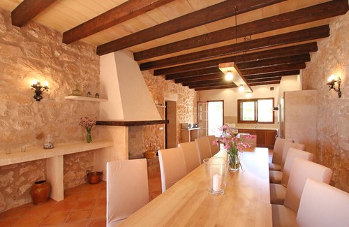 Campos Villa | Modernized finca with pool and garden, ideal for large groups near Felanitx