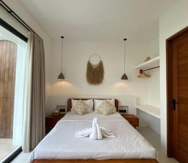 Cemagi Villa | Modest and Cosy 2bd Villa with Rooftop 4min to Cemagi Beach