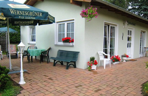 Schwarzenbrunn Apartment | Modish Apartment in Sohl with Terrace