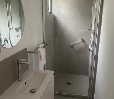 Moffat Beach Hotel | Moffat Beach Motel Caloundra