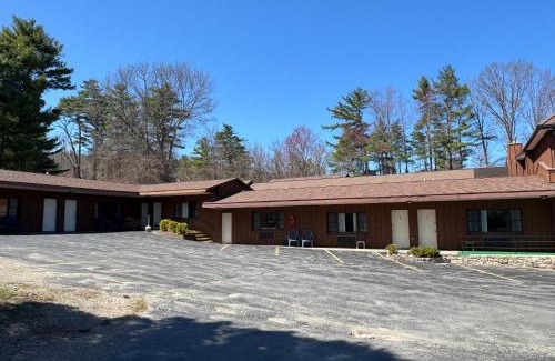 Lake George Hotel | Mohican Resort Motel, Conveniently located to all Lake George attractions