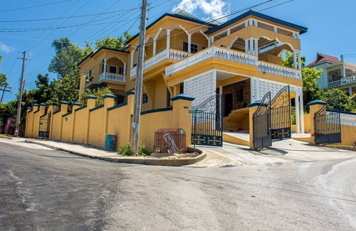 Montego Bay Cottage | MoHills Cottages of Montego Bay