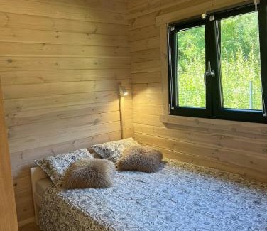 Debina House | MOJA DEBINA LUX 1, domek z pokojem dziennym, jedną sypialnią i antresolą, blisko plaży