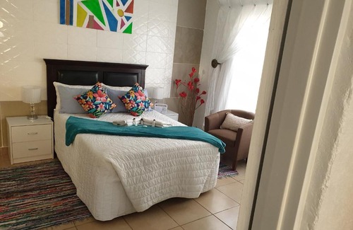Polokwane House | Mokganya View Guest House