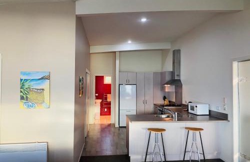 Ahipara Apartment | Mokorau Apartments - The Mukies