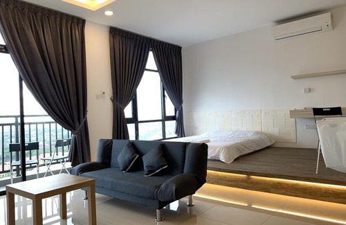Johor Bahru Hotel | Molek Regency Taman Molek