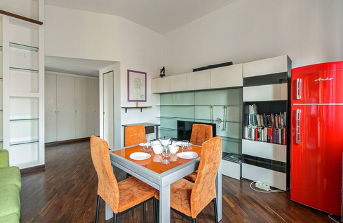 Calvairate Apartment | Molise, Spacious And Bright 1 Br Apartment By Halldis