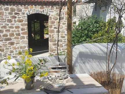 Poros Apartment | Mona