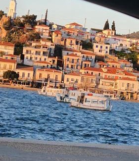 Poros Apartment | Mona