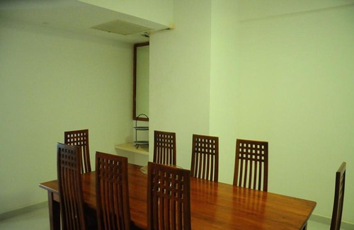 Kollupitiya Apartment | Monarch Fully Serviced Apartment