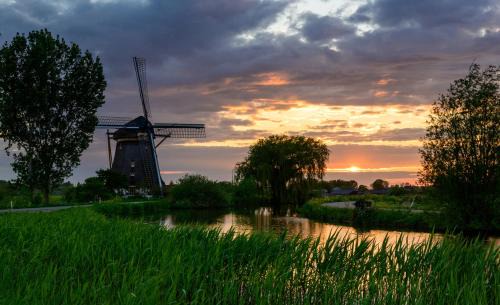 Abcoude House | Mondriaanmolen, a real Windmill close to Amsterdam