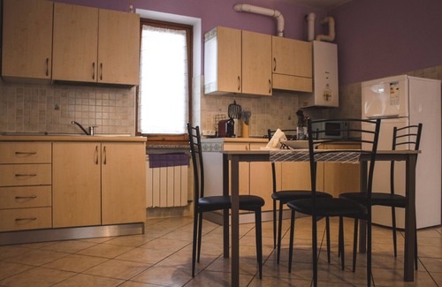 Mascarelli Apartment | Monet - Spacious apartment with garden in La Morra