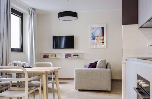 Loreto Apartment | Mono B