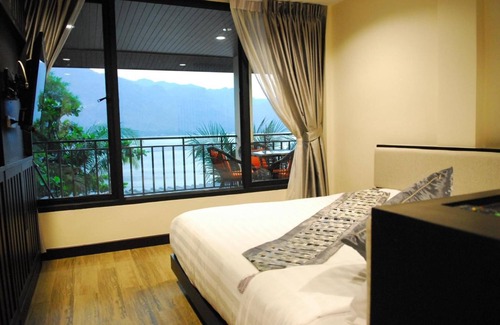 Kanchanaburi Hotel | Monsane River Kwai Resort