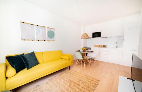 Santo Condestavel Apartment | Monsanto Hill House - NO. 565 R/C E
